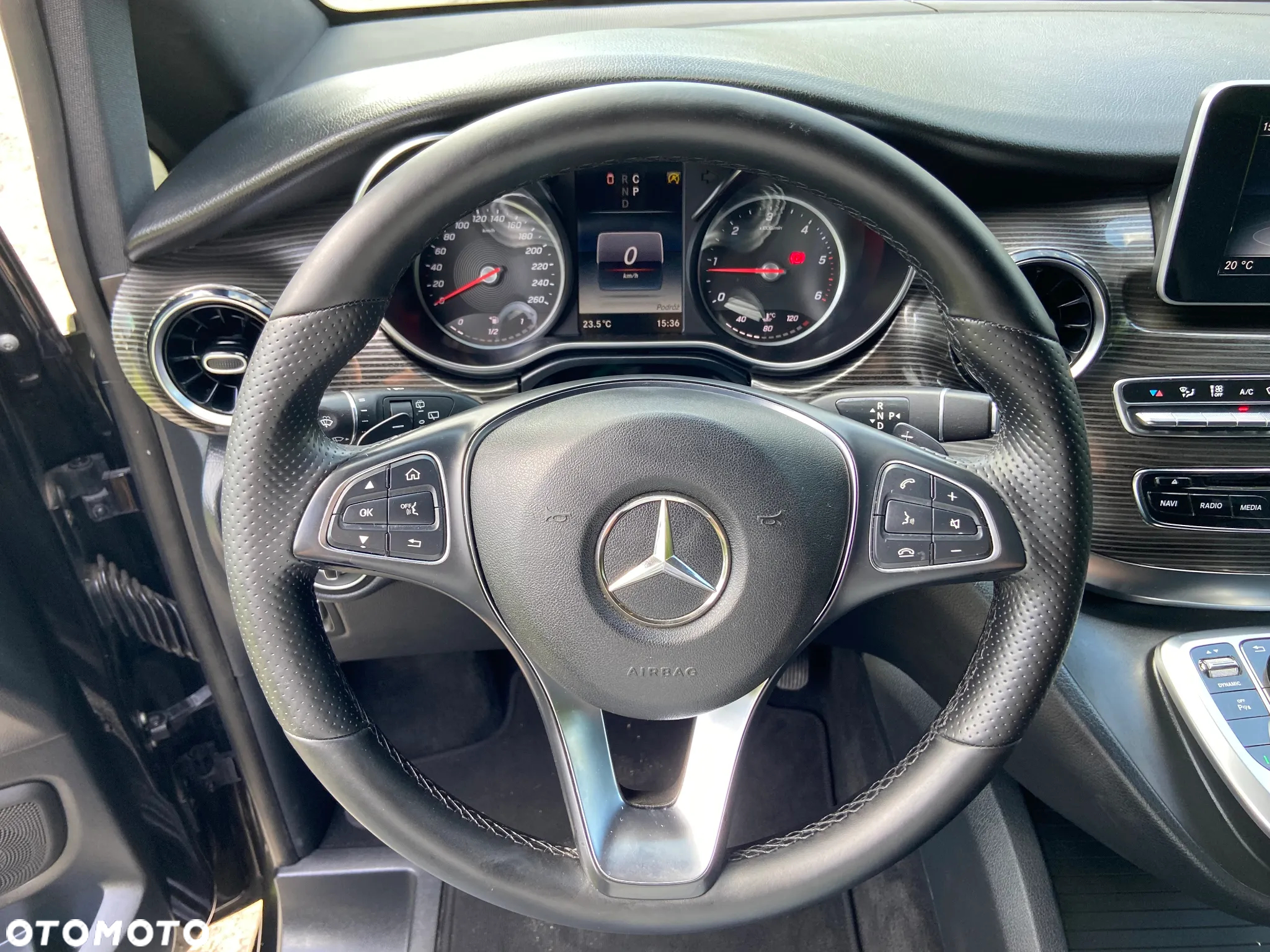 Mercedes-Benz Klasa V - 9