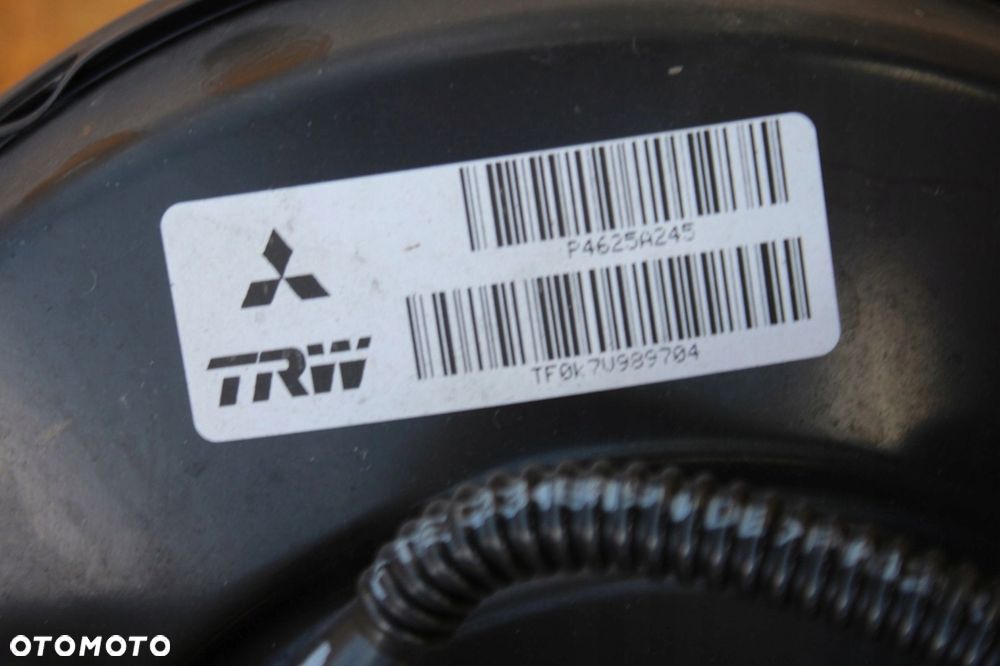 Serwo hamulcowe MITSUBISHI COLT VI Z30 P4625A245 TRW - 3