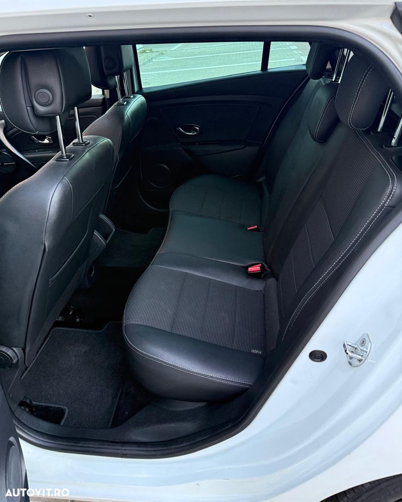 Renault Megane - 11