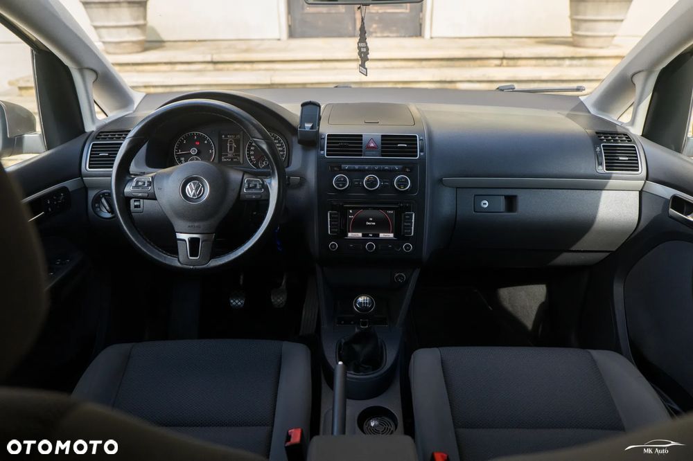 Volkswagen Touran 1.6 TDI DPF BlueMotion Technology Trendline - 25