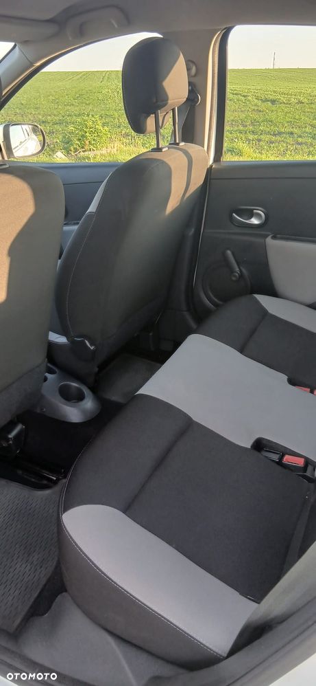 Renault Clio - 6