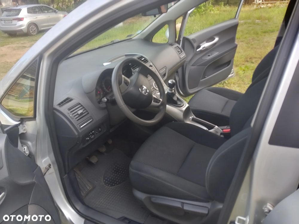 Toyota Auris 1.6 Premium - 8