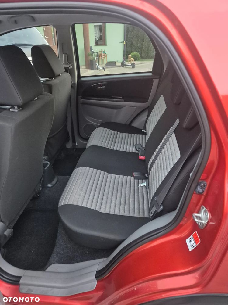 Suzuki SX4 1.6 Premium 4WD - 9
