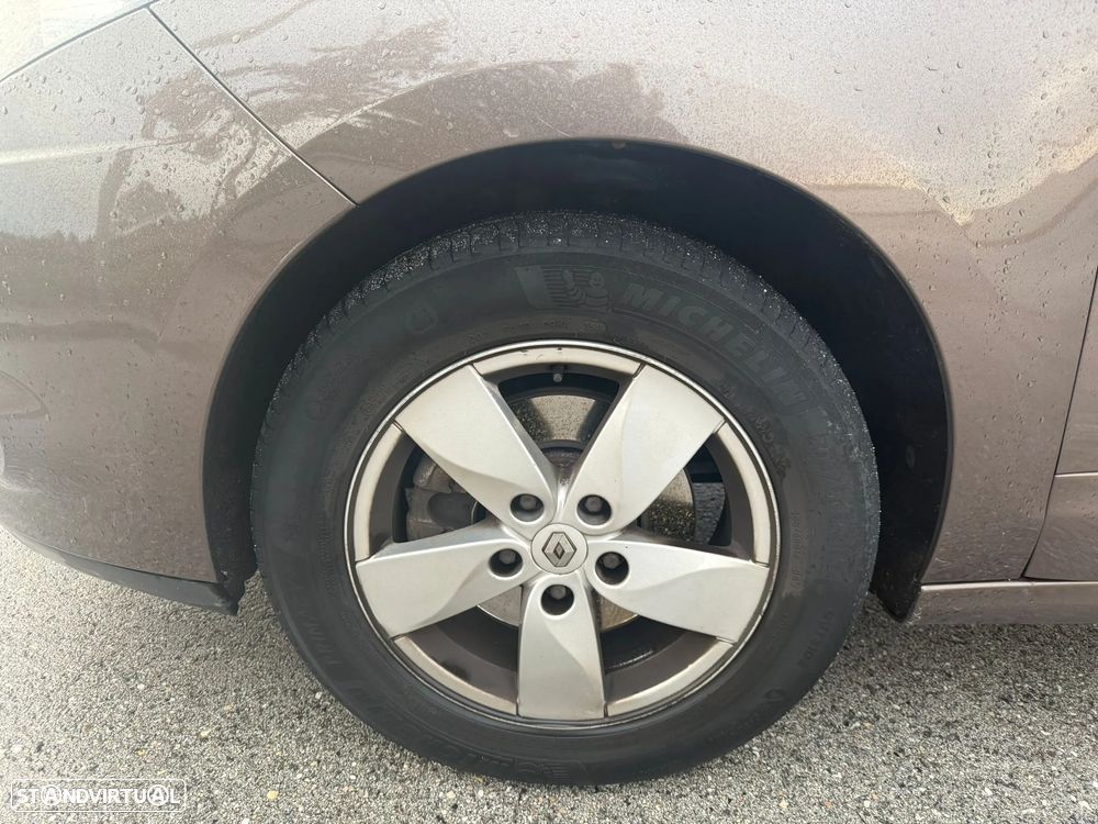 Renault Scénic 1.5 dCi Dynamique S - 13