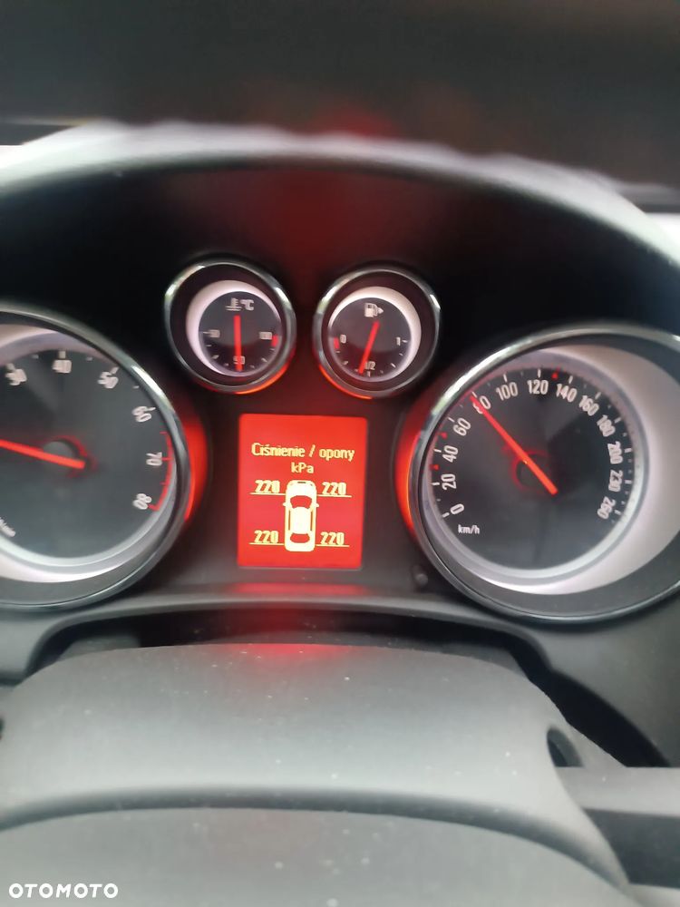 Opel Astra 1.4 T EU6 - 9