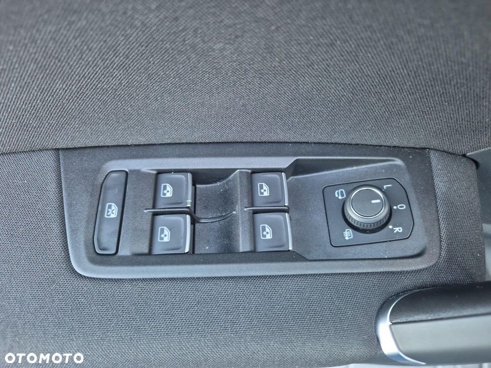 Volkswagen Touran 2.0 TDI BMT Highline DSG - 41