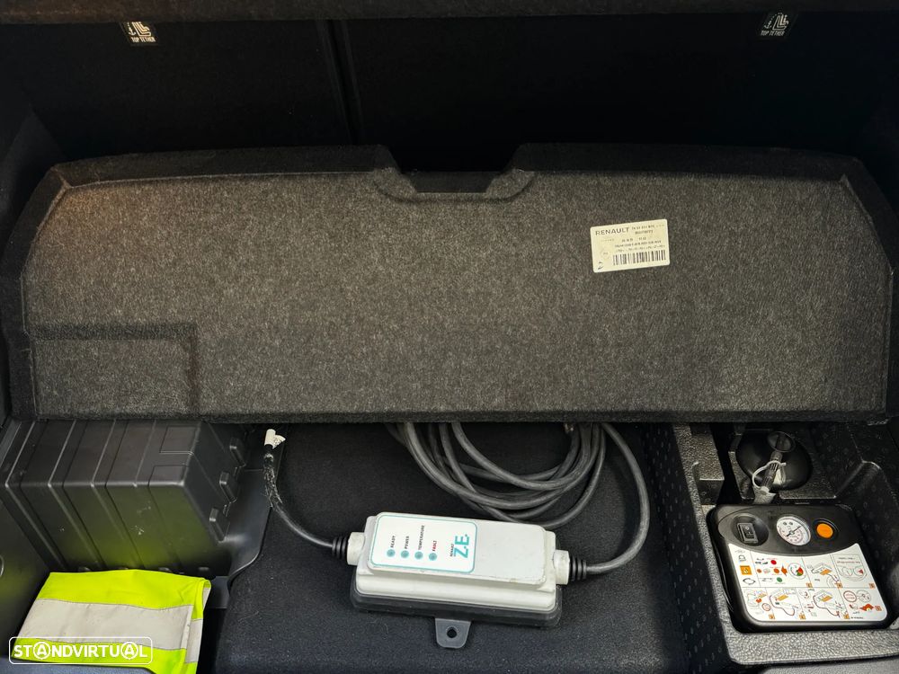 Renault Captur 1.6 E-Tech Full Hybrid Techno - 21