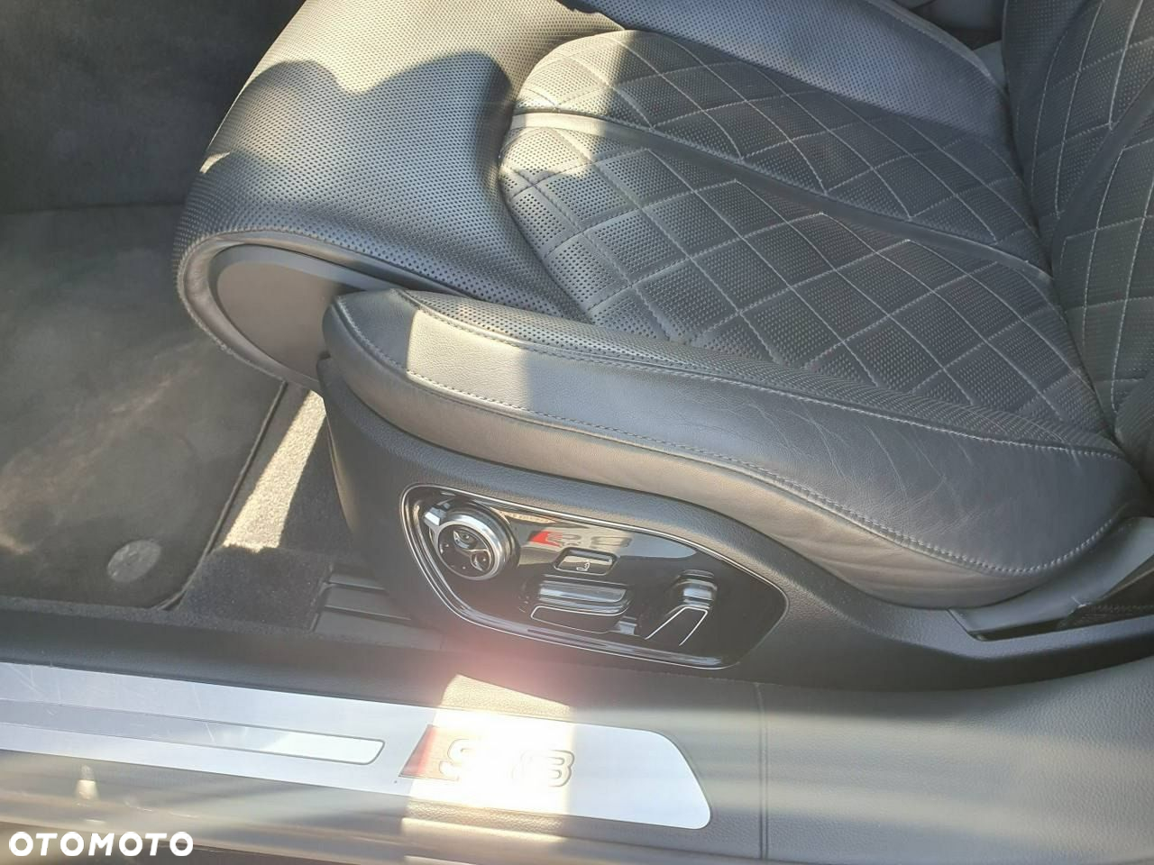 Audi A8 - 14