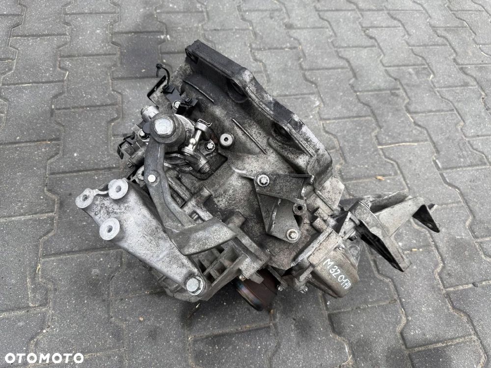 SKRZYNIA BIEGÓW 1.7 CDTI M32017D OPEL ASTRA J 2009 - 1