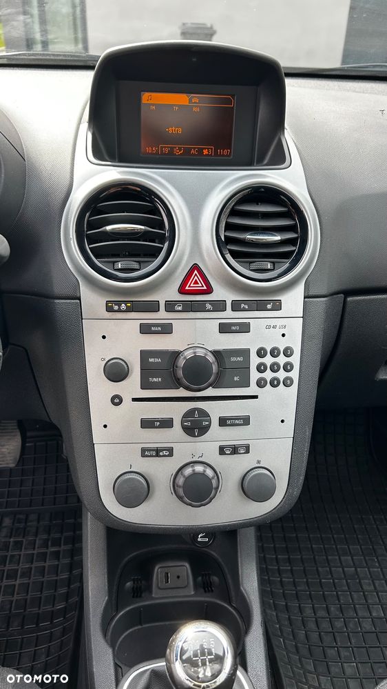 Opel Corsa 1.4 Cosmo - 13