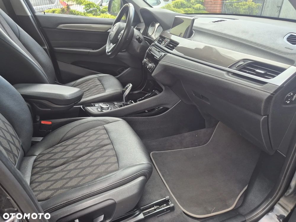 BMW X1 xDrive18d xLine - 33