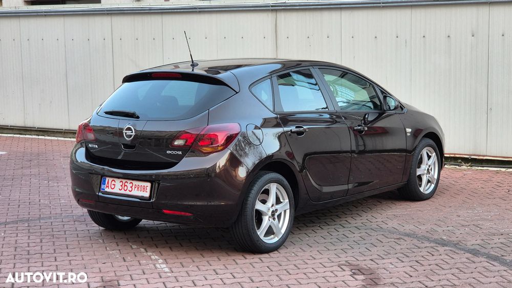 Opel Astra 1.7 CDTI DPF 150 Jahre - 6