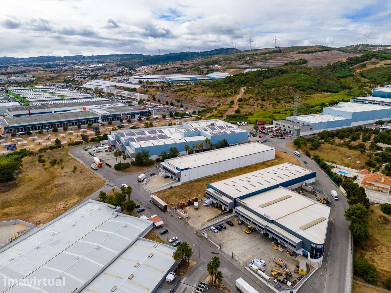 Armazém com 800 m2 de área bruta privativa na Urbanização... - Grande imagem: 2/39