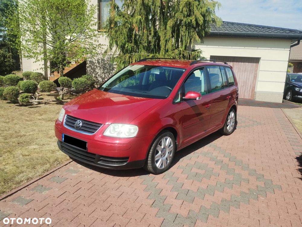 Volkswagen Touran - 1
