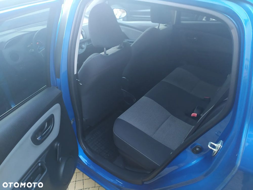 Toyota Yaris Hybrid 100 Active EU6 - 12