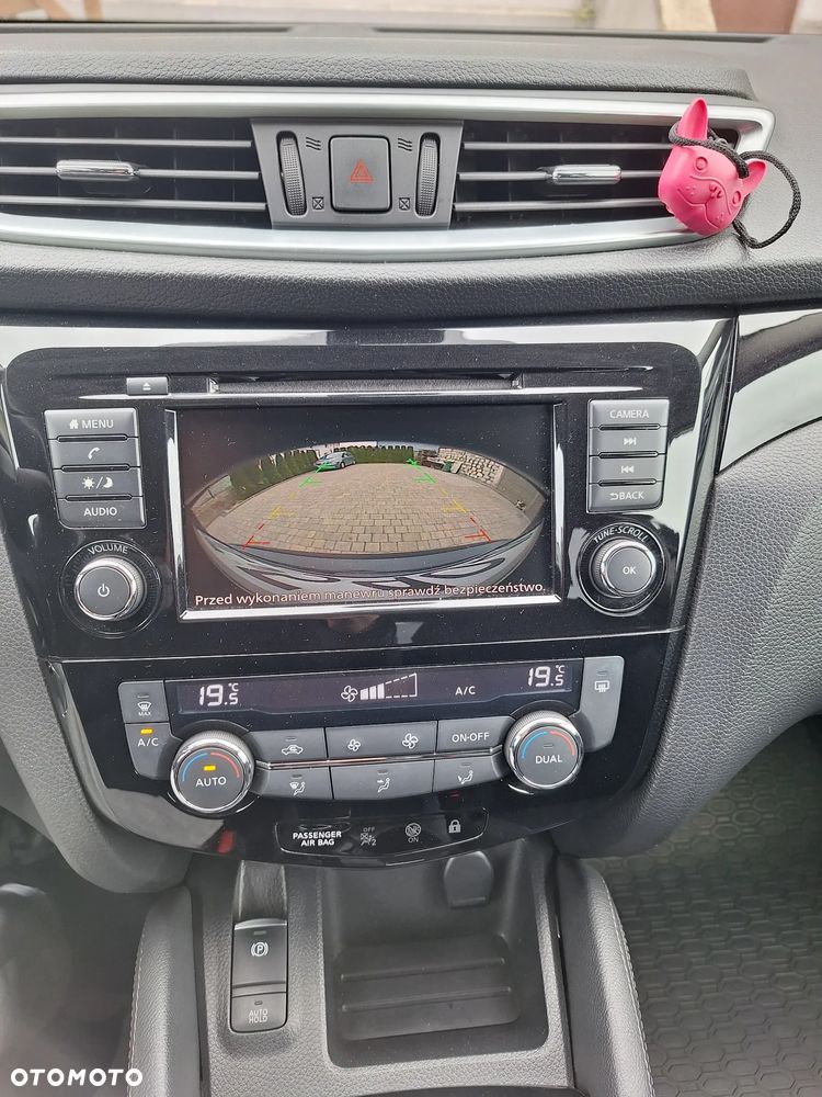 Nissan Qashqai 1.3 DIG-T N-Connecta - 12