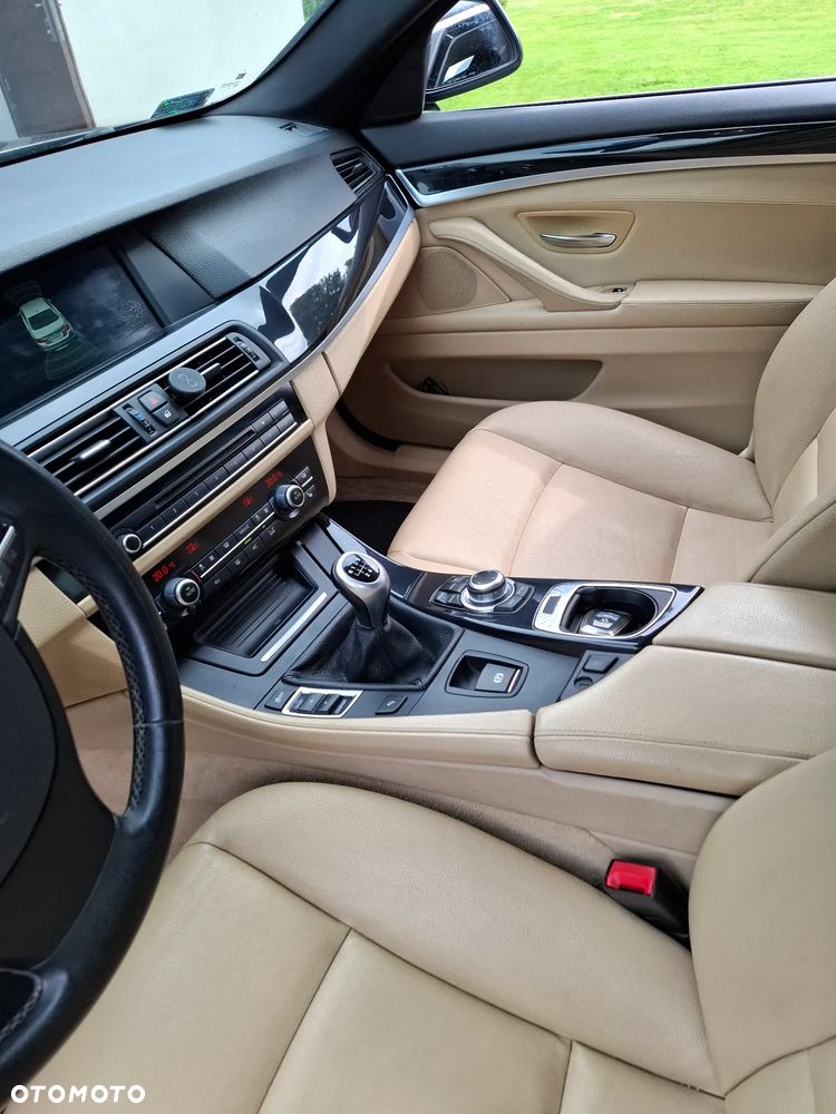 BMW Seria 5 520d - 14