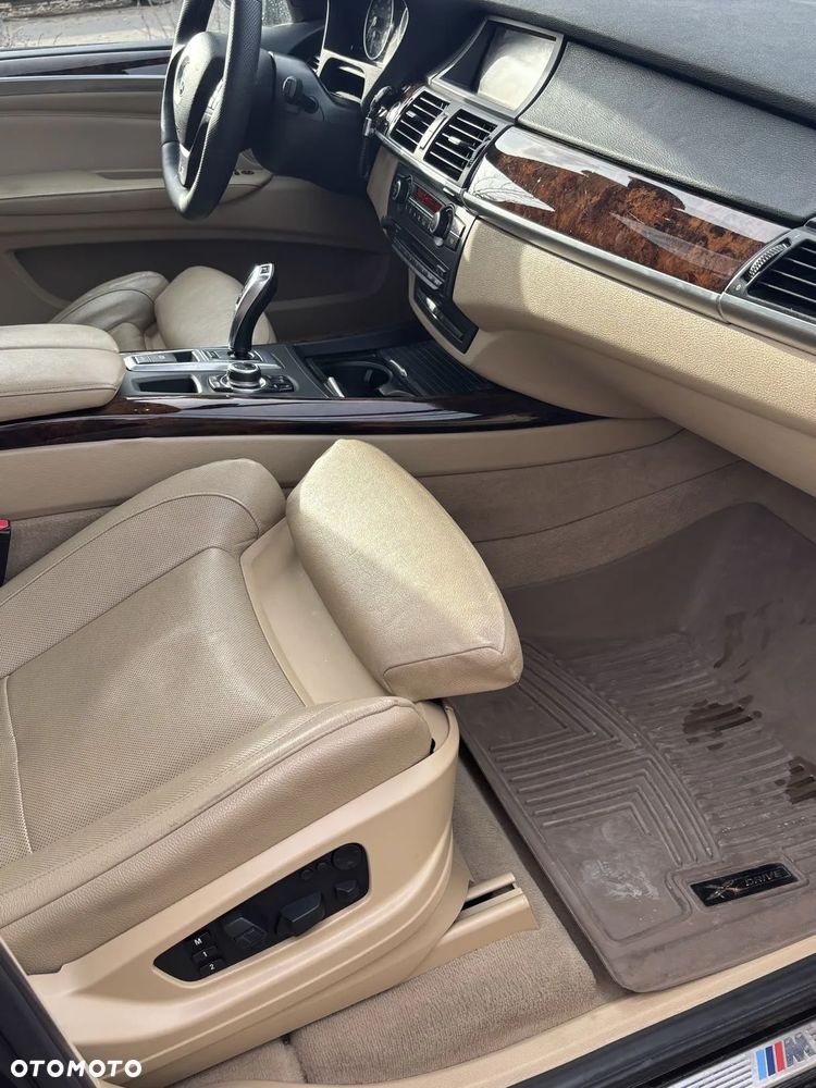 BMW X5 xDrive50i - 13