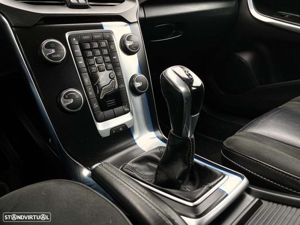 Volvo V40 1.6 D2 Eco R-Design - 23