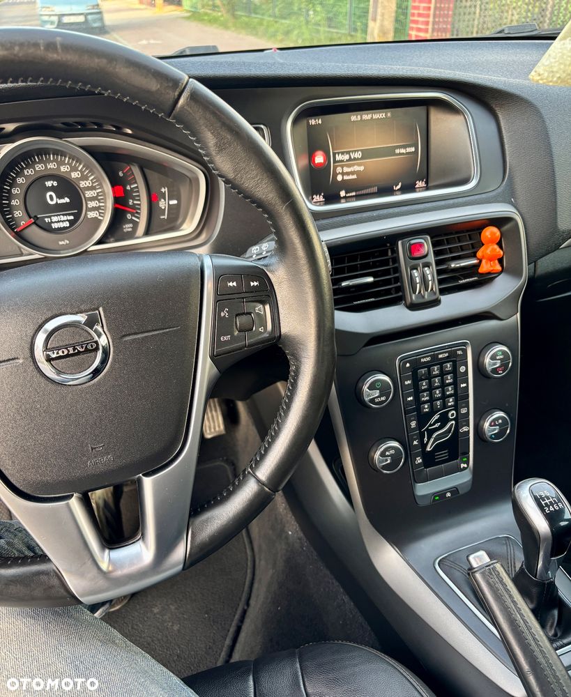 Volvo V40 D2 Momentum - 11