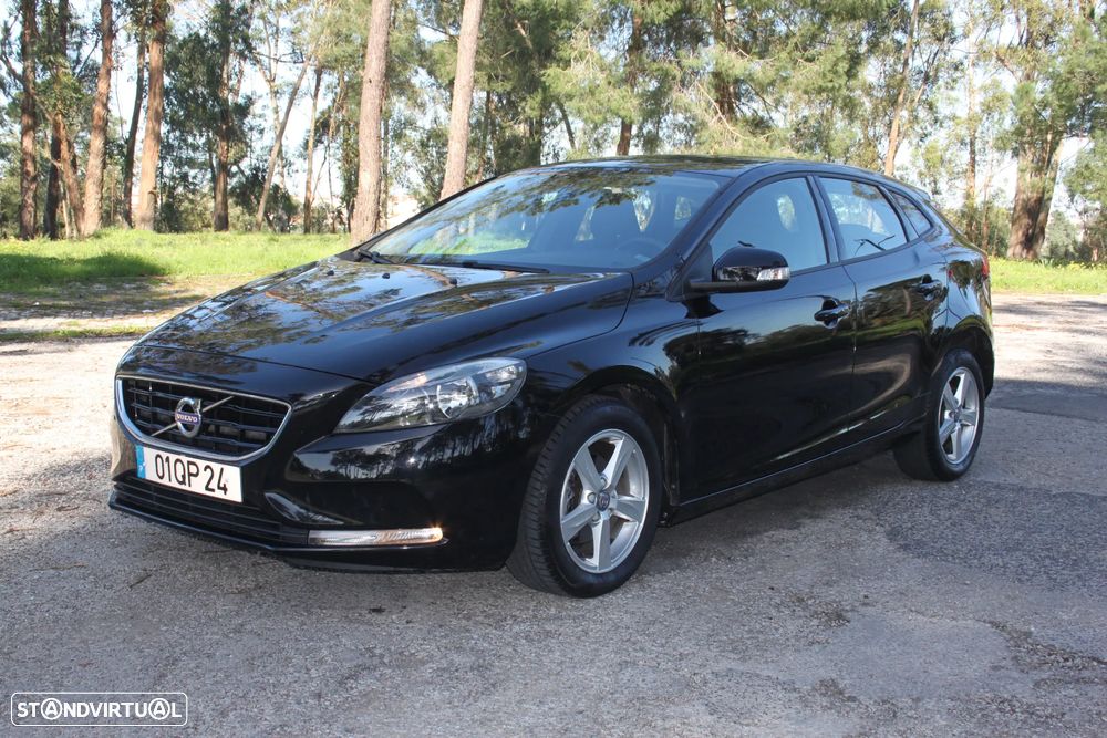 Volvo V40 2.0 D2 Momentum Eco - 25