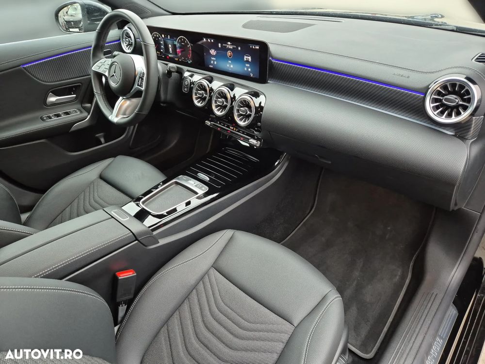 Mercedes-Benz CLA 180 7G-DCT - 21