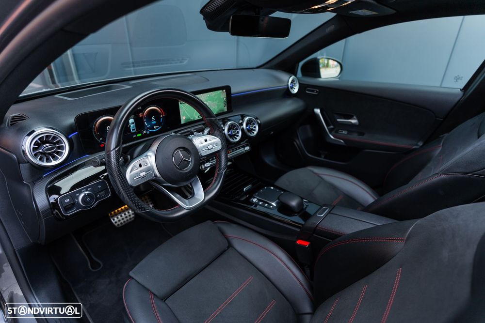 Mercedes-Benz A 250 Limousine e AMG Line - 10