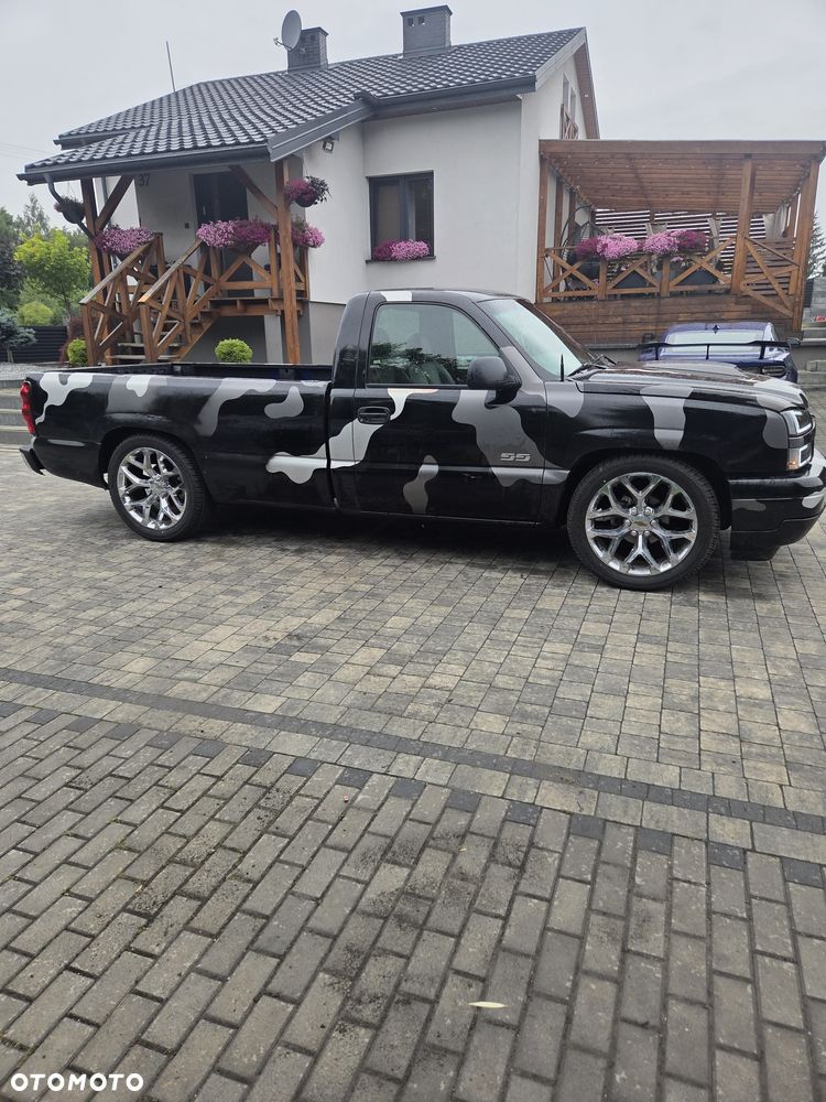 Chevrolet Silverado - 4