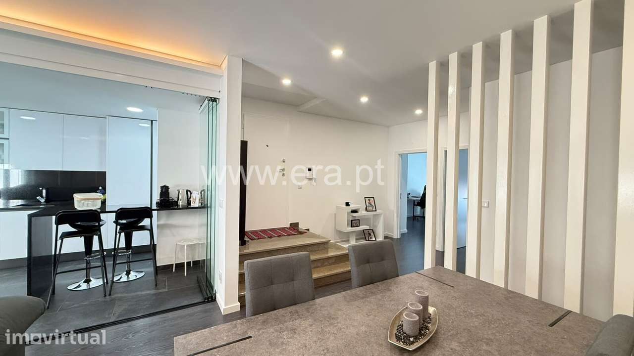 Duplex T4 Moderno com Terraço Privativo e Garagem para 2 Carros - Grande imagem: 4/19