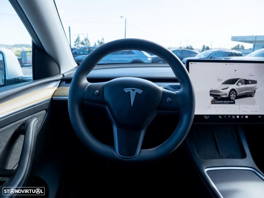 Tesla Model Y Standard - 33