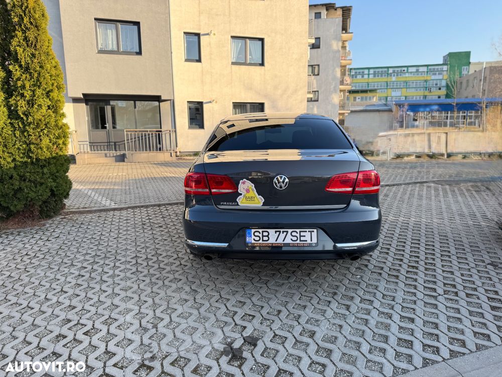 Volkswagen Passat 2.0 TDI 4Motion BlueMotion Technology DSG Highline - 4