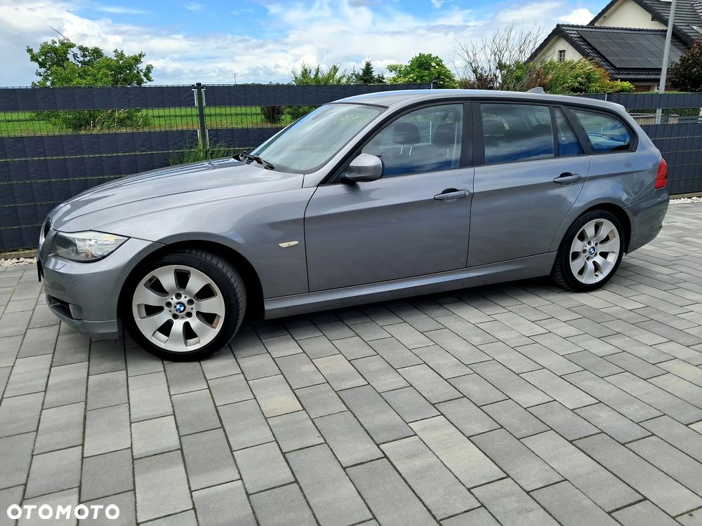 BMW Seria 3 318d DPF Edition Sport - 12