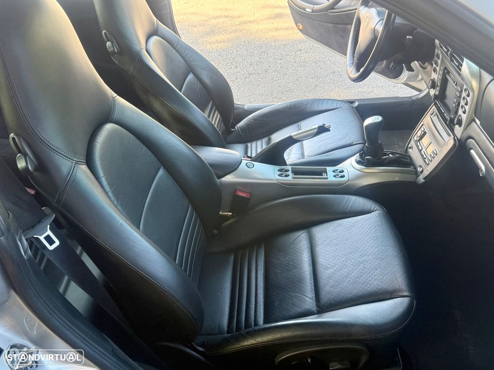 Porsche 911 (996) Carrera 4S - 19