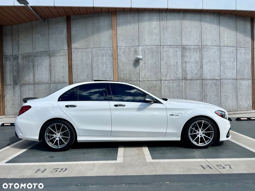 Mercedes-Benz Klasa C AMG 63 AMG Speedshift 7G-MCT - 11