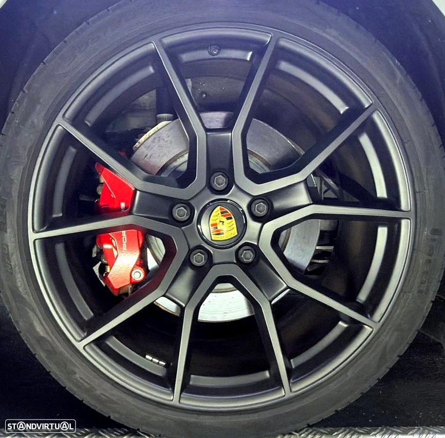 Porsche Taycan GTS - 3