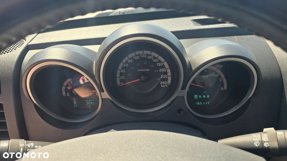 Dodge Nitro 2.8 CRD SE - 19