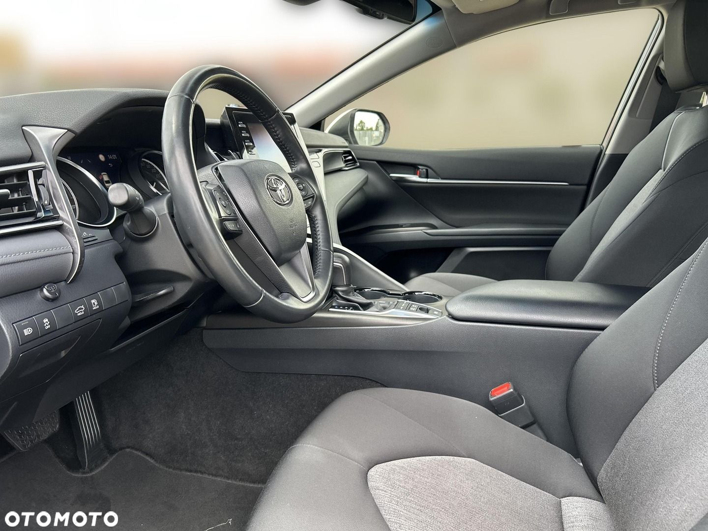 Toyota Camry - 14