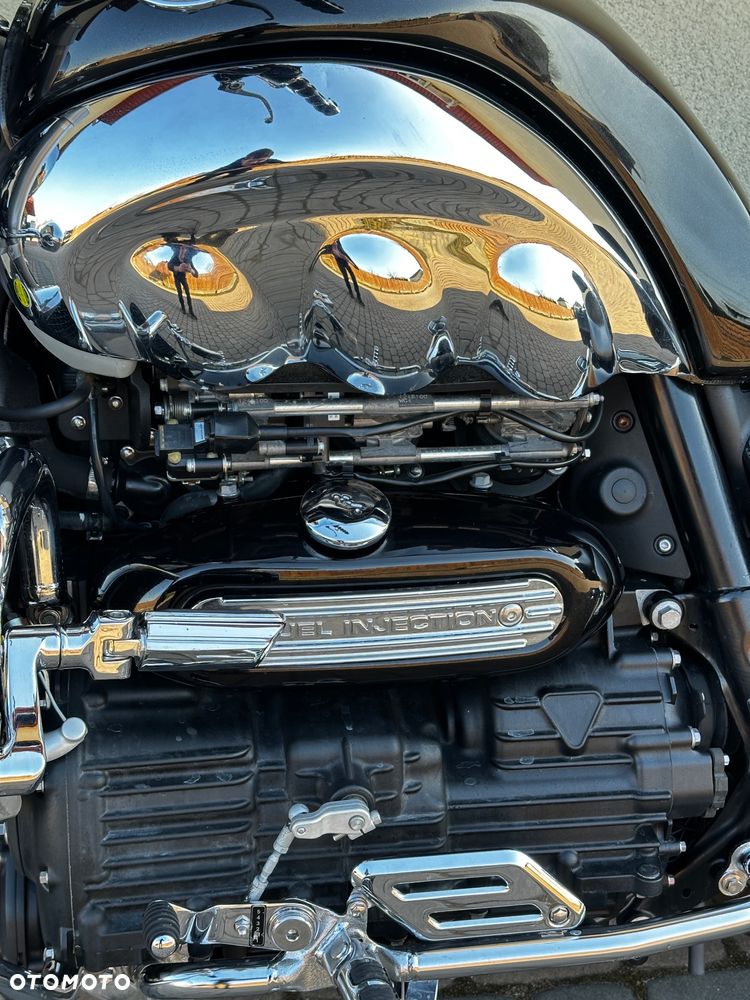 Triumph Rocket - 19