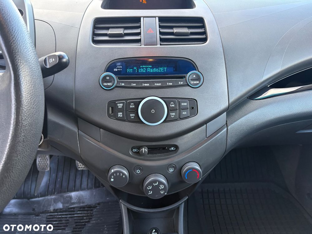 Chevrolet Spark 1.0 LS+ - 34