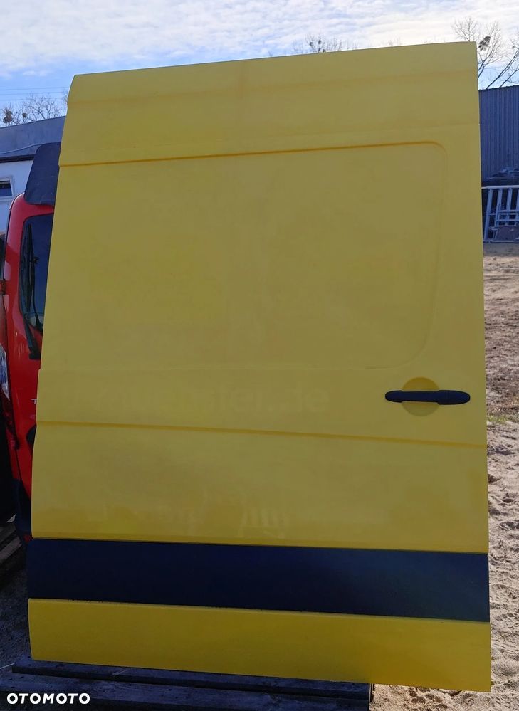 ŻÓŁTE Drzwi Boczne Przesuwne Wysokie Pełne PRAWE Mercedes Sprinter 906 Volkswagen Crafter