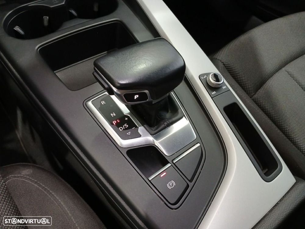 Audi A4 Avant 30 TDI S tronic - 21