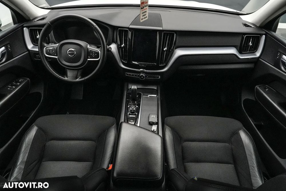 Volvo XC 60 B4 MHEV AT8 AWD Momentum Pro - 8