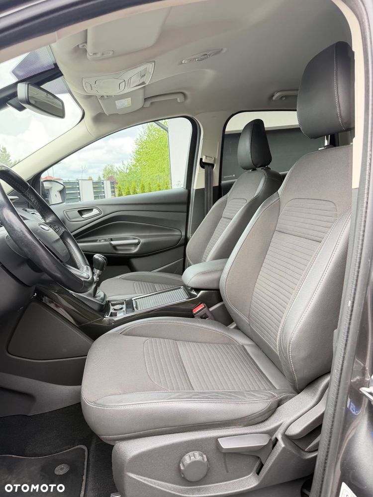 Ford Kuga 2.0 TDCi 2x4 Titanium - 11