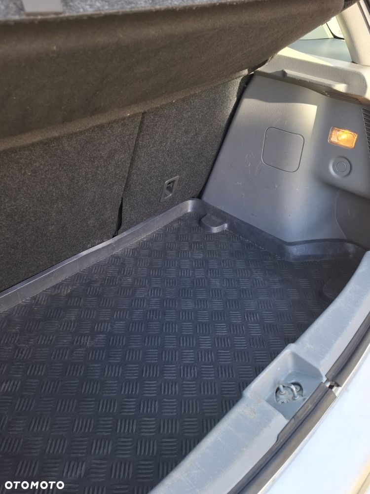 Suzuki SX4 - 8