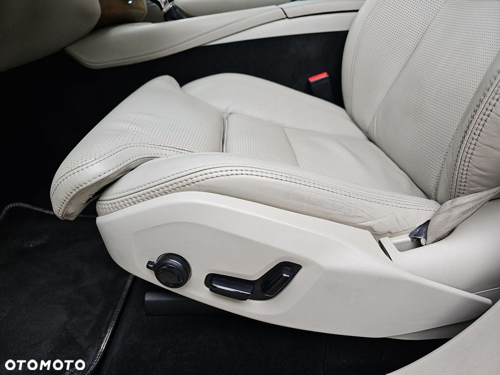 Volvo XC 90 - 25