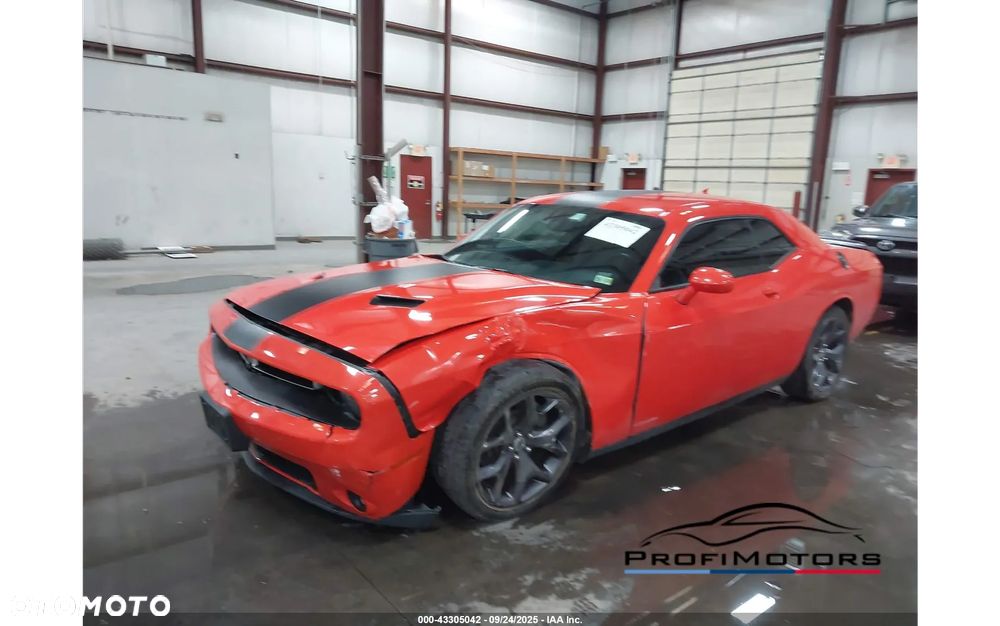 Dodge Challenger - 1
