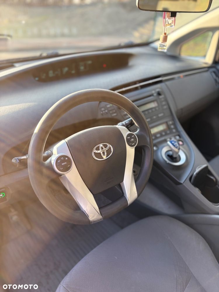 Toyota Prius 1.5 VVT-i Prestige - 13