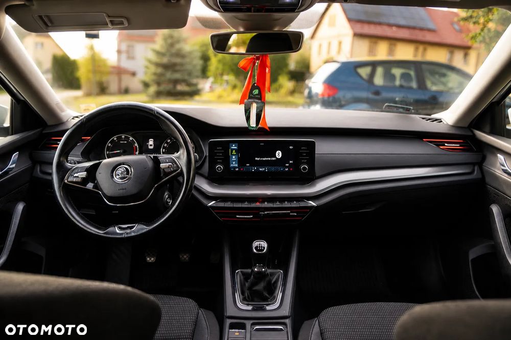 Skoda Octavia 1.5 TSI ACT Active - 11