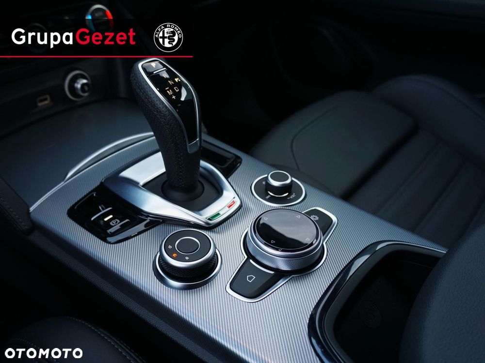 Alfa Romeo Stelvio - 7