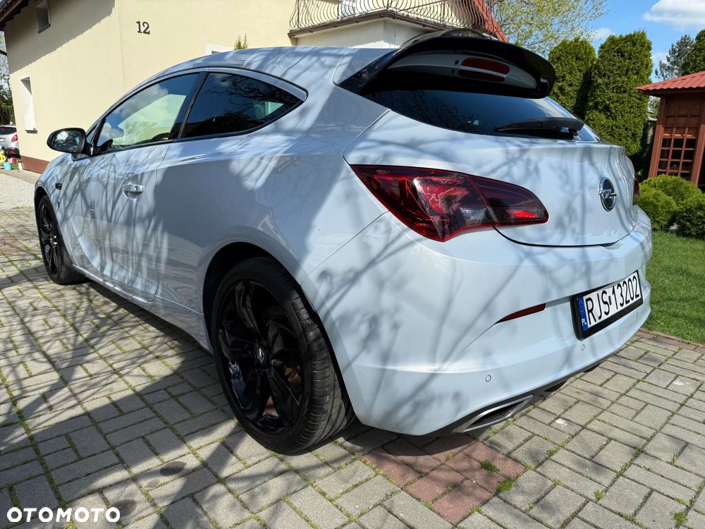 Opel Astra IV GTC OPC - 6